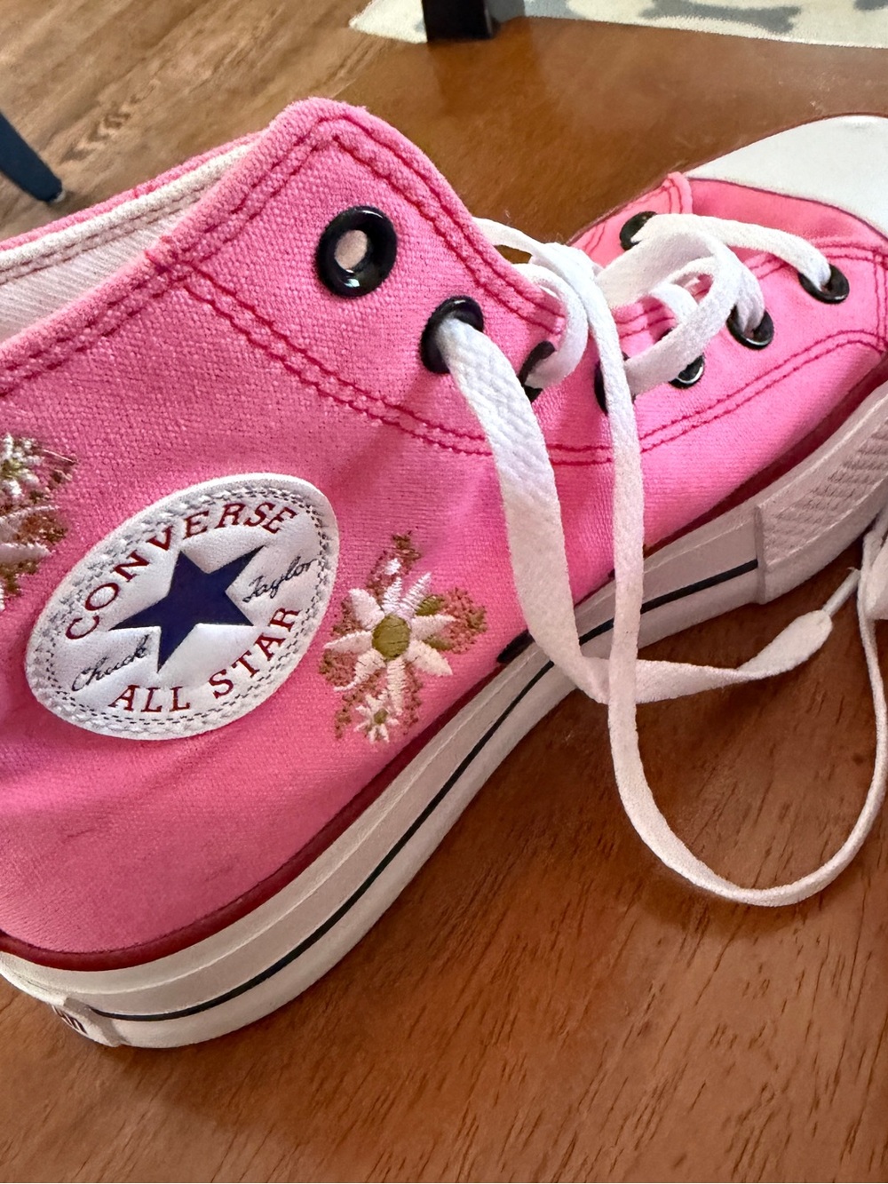 Converse Pink High Top Kids Sneakers with Floral Embroidery - Picture 3 of 3